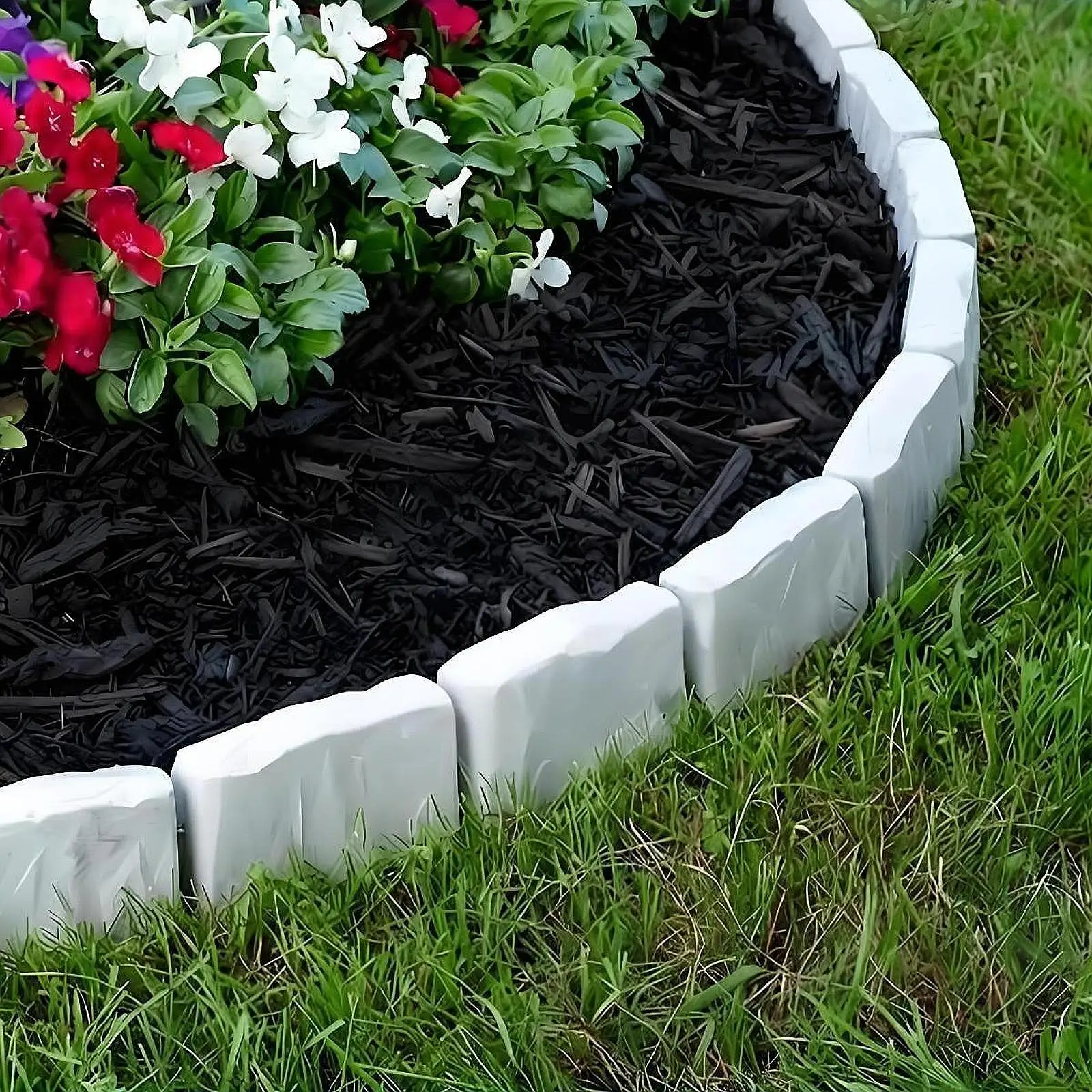 10-Piece Faux Stone Garden Edging Set – 3 Connected Stones per Section, 30-Stone Look