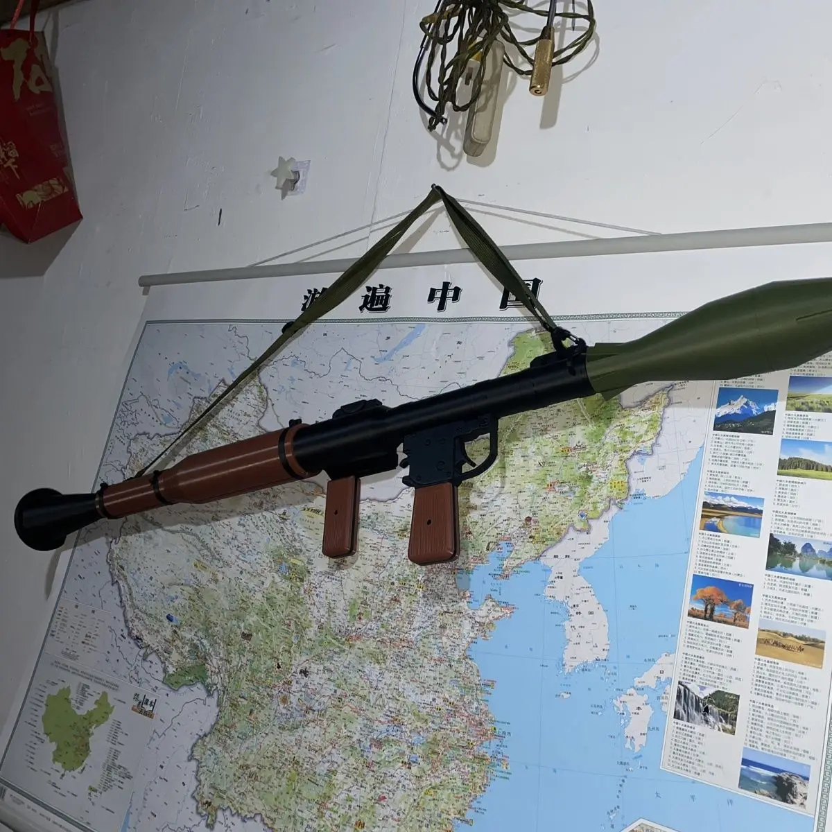 1:1 Scale 3D-Printed Type 69 RPG Launcher Replica, Detailed Non-Functional Display Model for Collectors and Office Decor