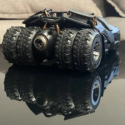 1:24 Batmobile Tumbler Slide Alloy Metal Diecast Model Simulation Sound And Light Spray Function Collection Ornaments