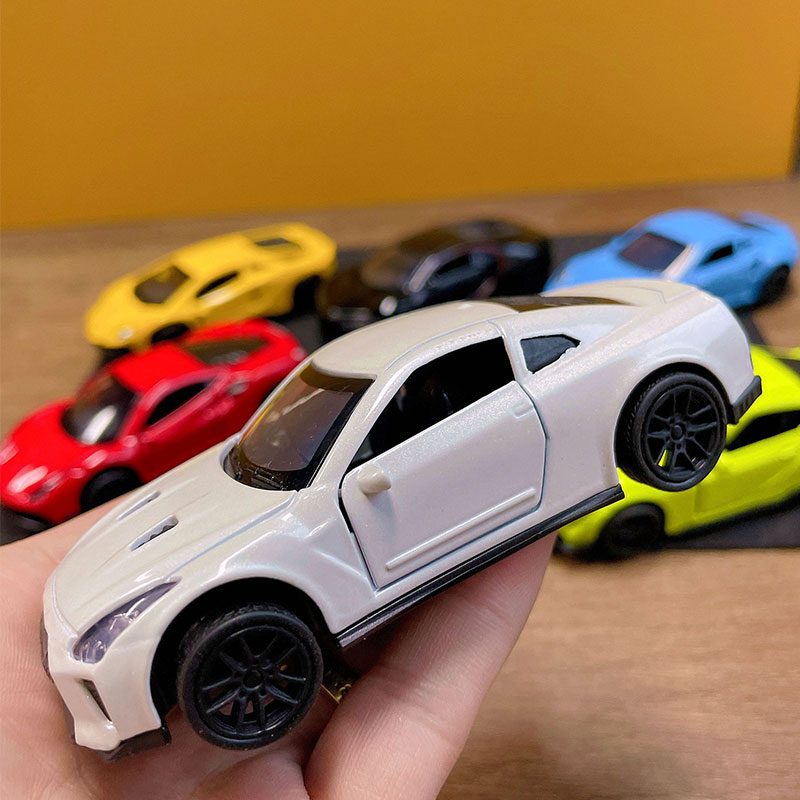 1:43 Diecast Alloy Car Model Metal Pull Back Simulation Car Toy Boy Sports Car Ornament with to Open the Door gift car