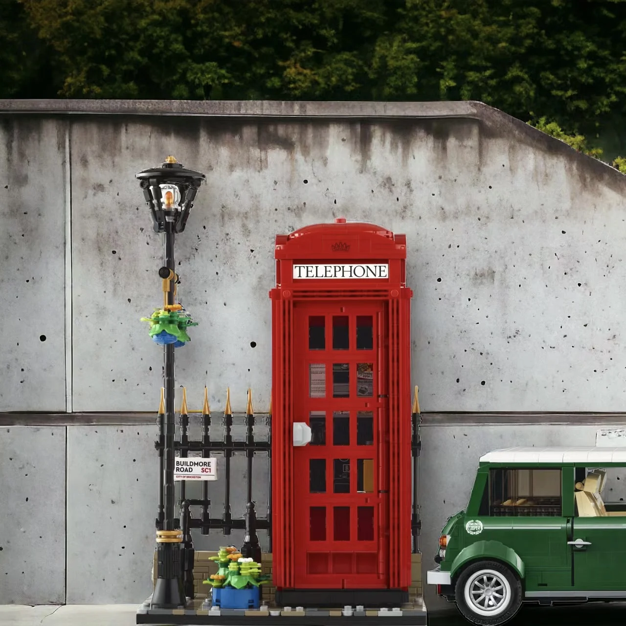 1460PCS London Red Telephone Booth Street View Series Men and Women Puzzle Building Blocks Toy Gift 1460PCS London Red Telephone Booth Street View Series Men and Women Puzzle Building Blocks Toy Gift