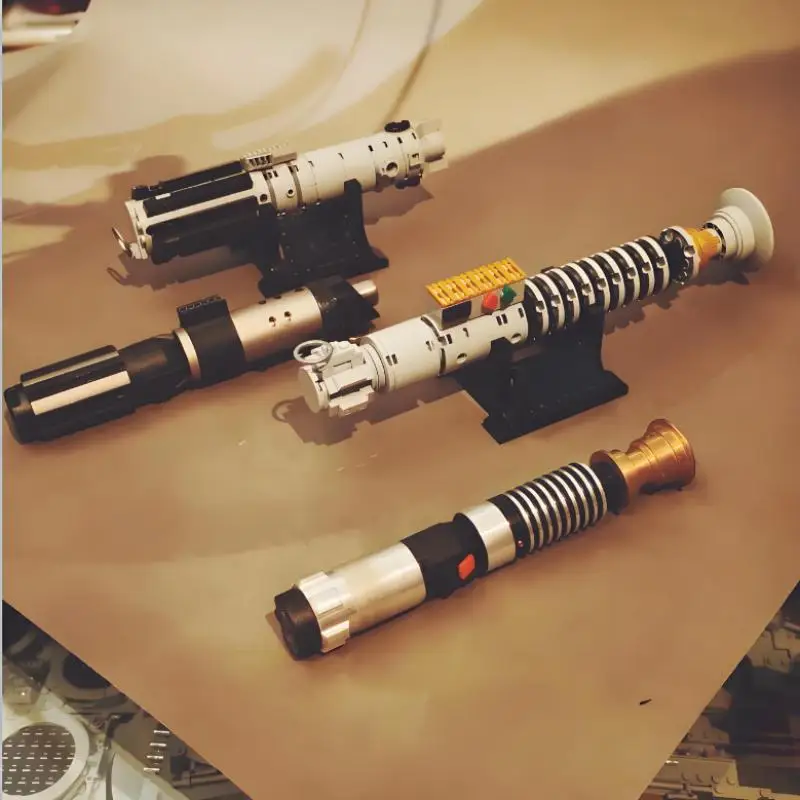 147pcs Moc-40730 Luke Skywalkers Lightsaber Space Wars Bricks Model DIY Set Building Blocks for Kids Toys Adult Gifts 147pcs Moc-40730 Luke Skywalkers Lightsaber Space Wars Bricks Model DIY Set Building Blocks for Kids Toys Adult Gifts