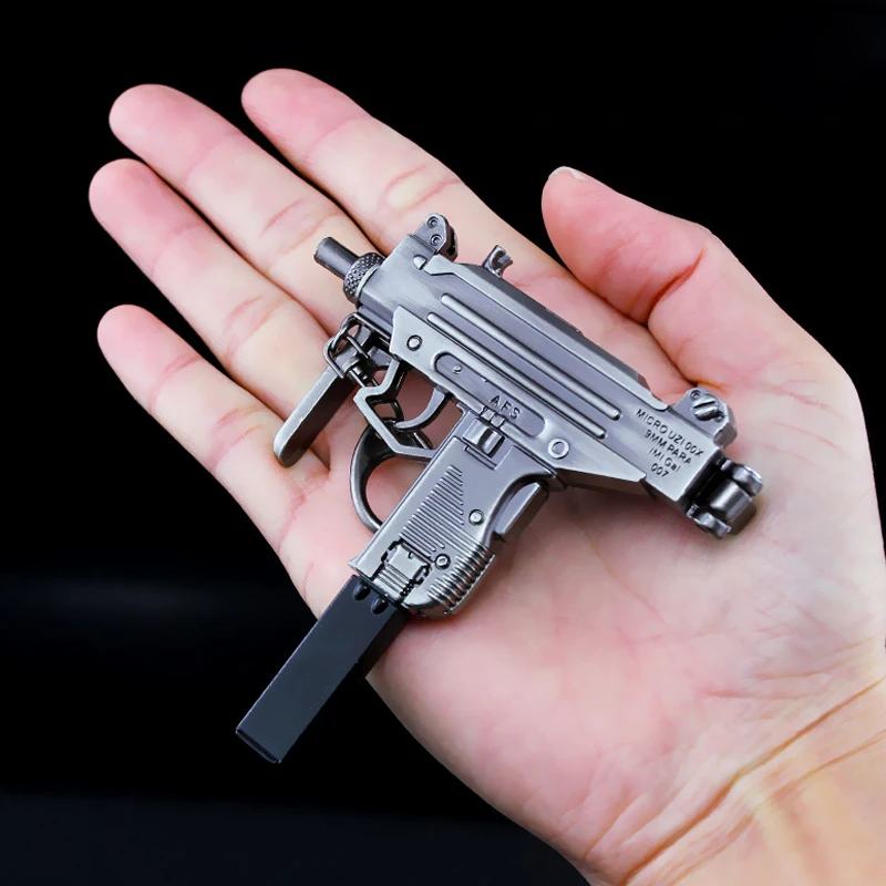 15CM Alloy Miniature UZI Model Submachine Gun Pendant High Quality Pistol Keychain Craft Pendant Fake Gun Weapon Kids