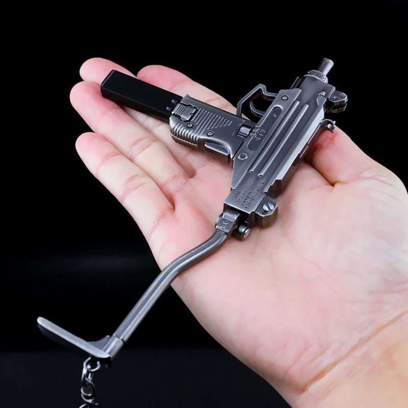 15CM Alloy Miniature UZI Model Submachine Gun Pendant High Quality Pistol Keychain Craft Pendant Fake Gun Weapon Kids