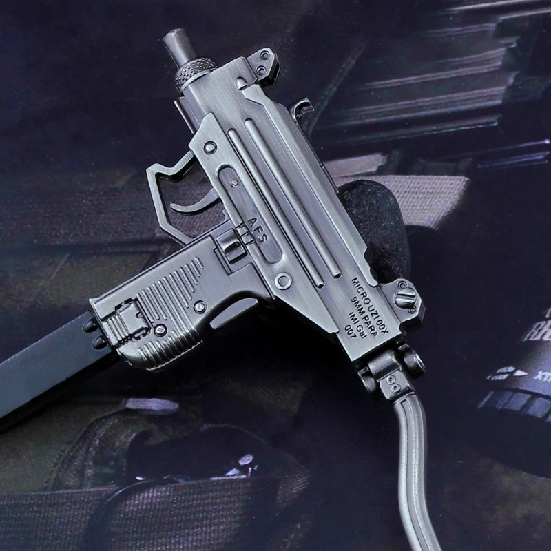 15CM Alloy Miniature UZI Model Submachine Gun Pendant High Quality Pistol Keychain Craft Pendant Fake Gun Weapon Kids