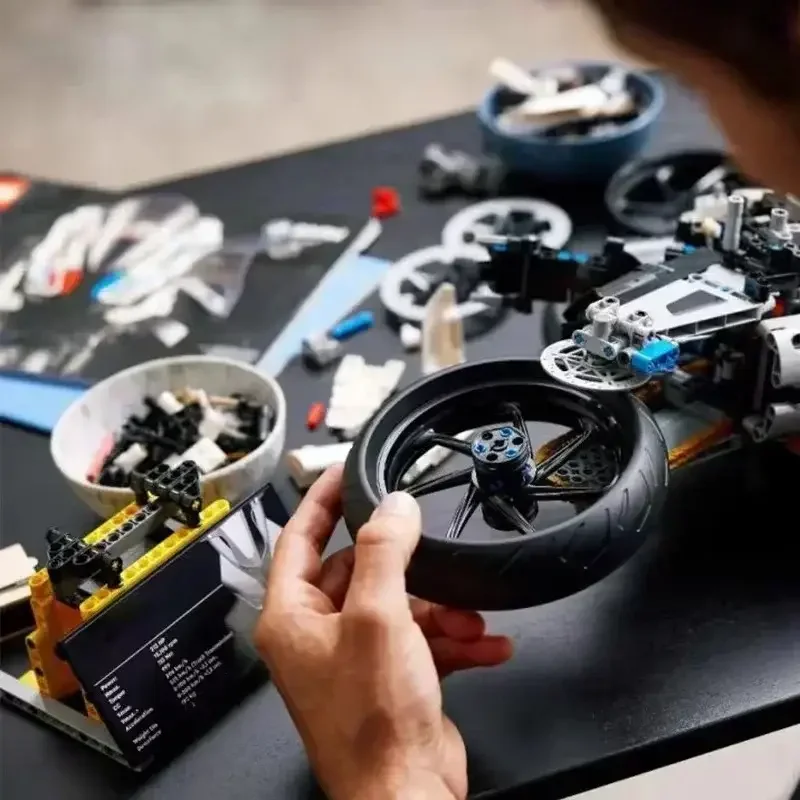 1920pcs Motorcycle Building Bocks Simulation Motorcycle Model Decoration Assembly Model Difficult Toy Boy Educational 1920pcs Motorcycle Building Bocks Simulation Motorcycle Model Decoration Assembly Model Difficult Toy Boy Educational