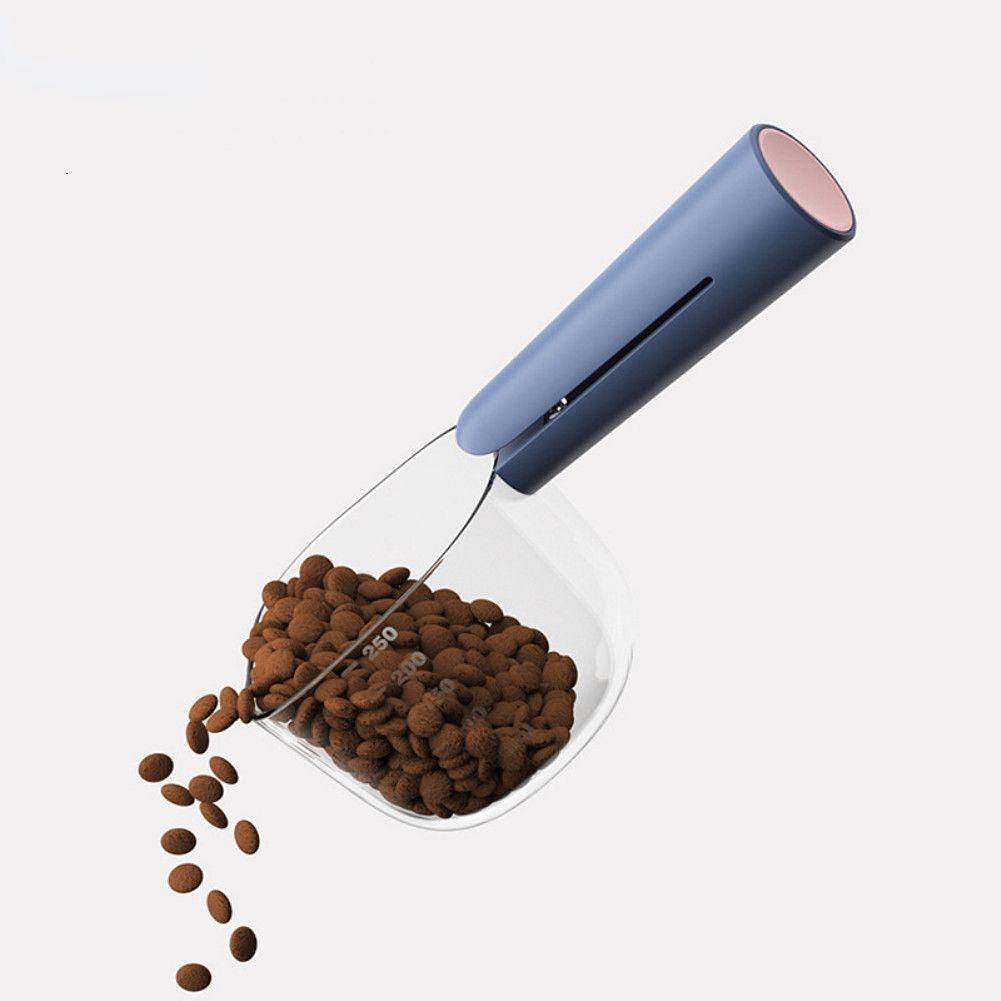 2 in 1 Dog Food Measuring Scoop and Clip 2 in 1 Dog Food Measuring Scoop and Clip