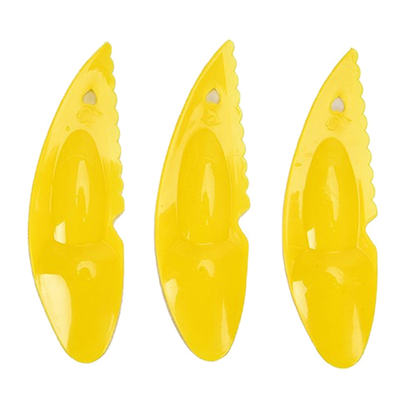 2 in 1 Plastic Kiwi Fruit Cutters (3pcs) 2 in 1 Plastic Kiwi Fruit Cutters (3pcs)