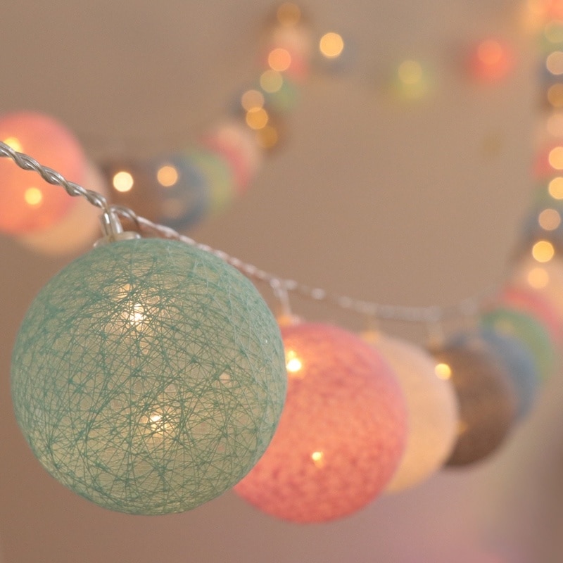 20 LED Cotton Ball String Lights 20 LED Cotton Ball String Lights
