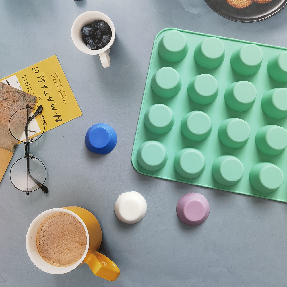 24 Holes Silicone Mini Muffin Pan 24 Holes Silicone Mini Muffin Pan