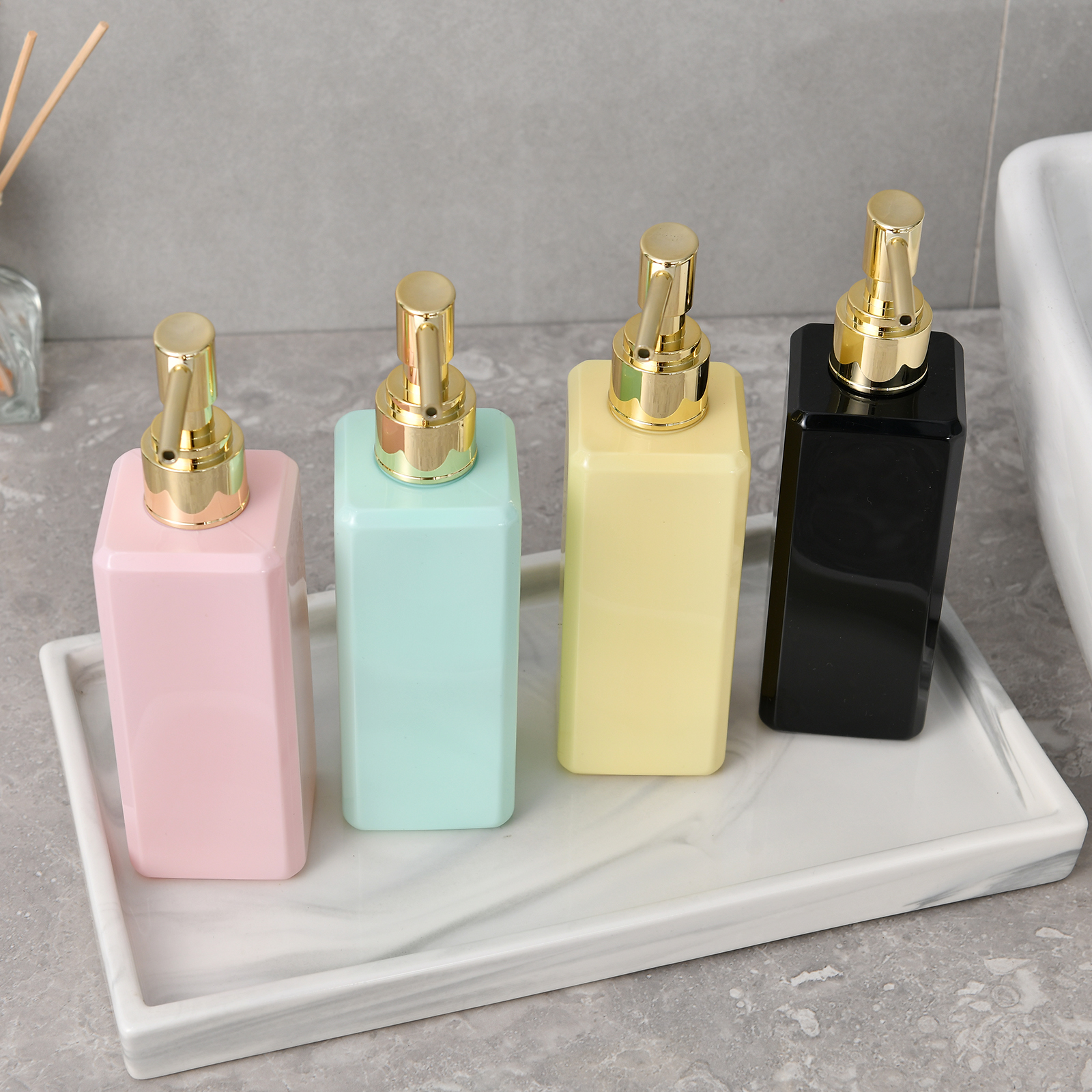 250ml Plastic Refillable Shampoo Dispenser 250ml Plastic Refillable Shampoo Dispenser