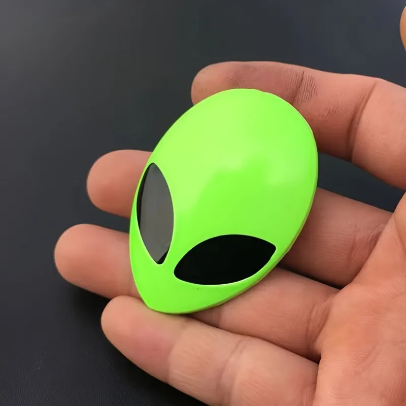 2pcs Alien Alienware Head Auto Heck Emblem Badge Sticker Decal car Fender Auto 3D For all car Bike Motobike