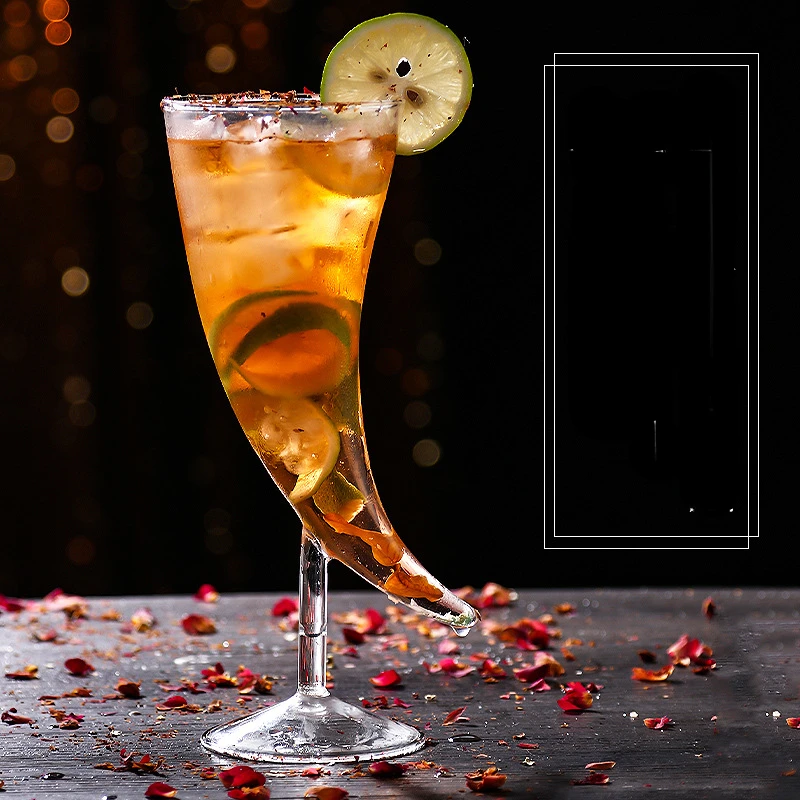 410ml High Borosilicate Horn Shape Cocktail Martini Beer Drinking Glass Cup Creative Cocktail Glasses 410ml High Borosilicate Horn Shape Cocktail Martini Beer Drinking Glass Cup Creative Cocktail Glasses