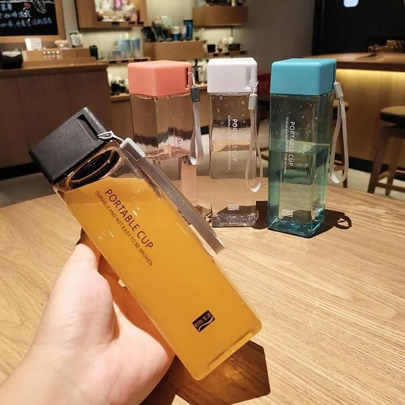 500ml Transparent Square Plastic Water Cup Outdoor Cold Juice Water Sports Cup with Rope