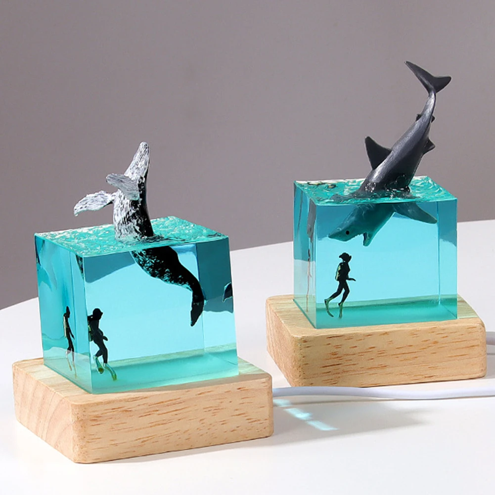5cm Cube Whale Diver Night Light Decoration Gift Epoxy Resin Ocean Shark Diver Figures Decoration LED Night Light Home 5cm Cube Whale Diver Night Light Decoration Gift Epoxy Resin Ocean Shark Diver Figures Decoration LED Night Light Home