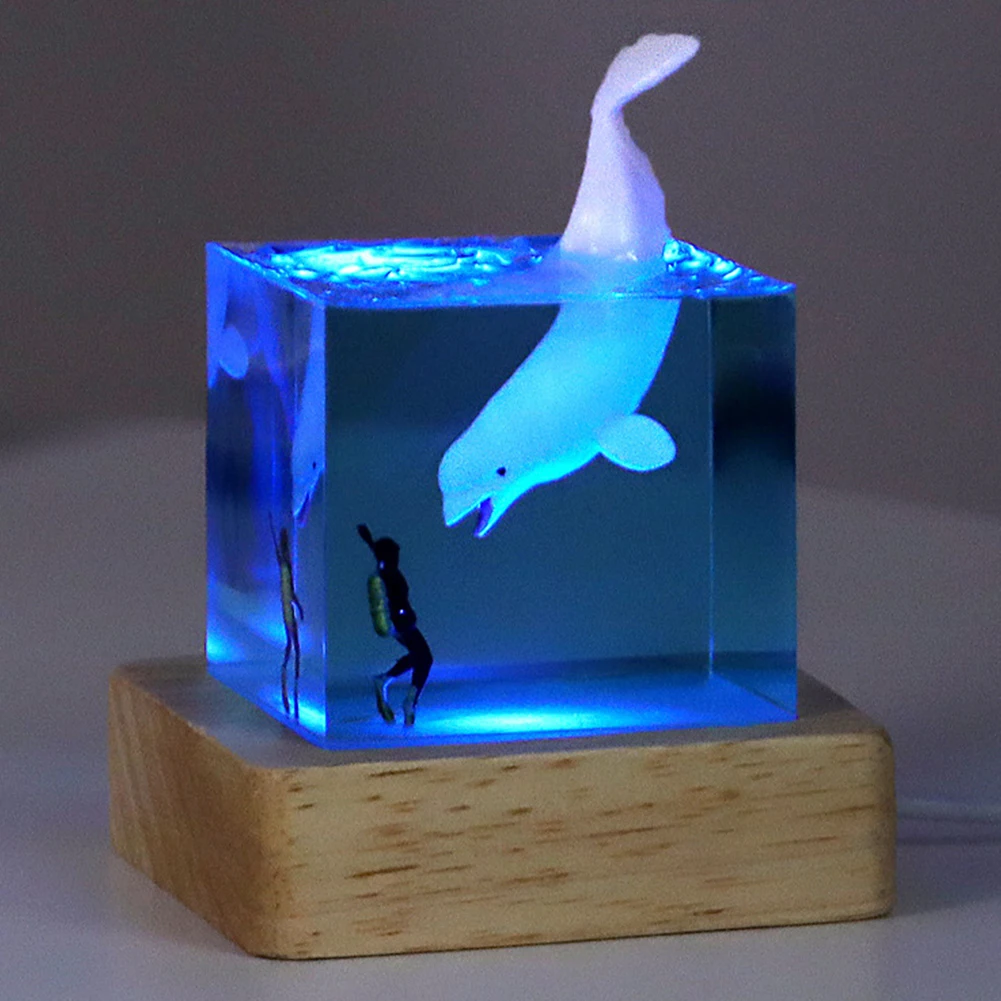 5cm Cube Whale Diver Night Light Decoration Gift Epoxy Resin Ocean Shark Diver Figures Decoration LED Night Light Home