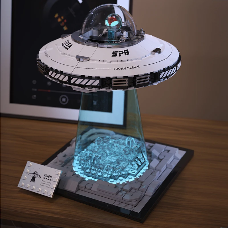 601pcs UFO Flying Saucer Building Block Alien Ship Spacecraft Astronaut Creative Assembly Ornament Puzzle Toy Boy Gift 601pcs UFO Flying Saucer Building Block Alien Ship Spacecraft Astronaut Creative Assembly Ornament Puzzle Toy Boy Gift