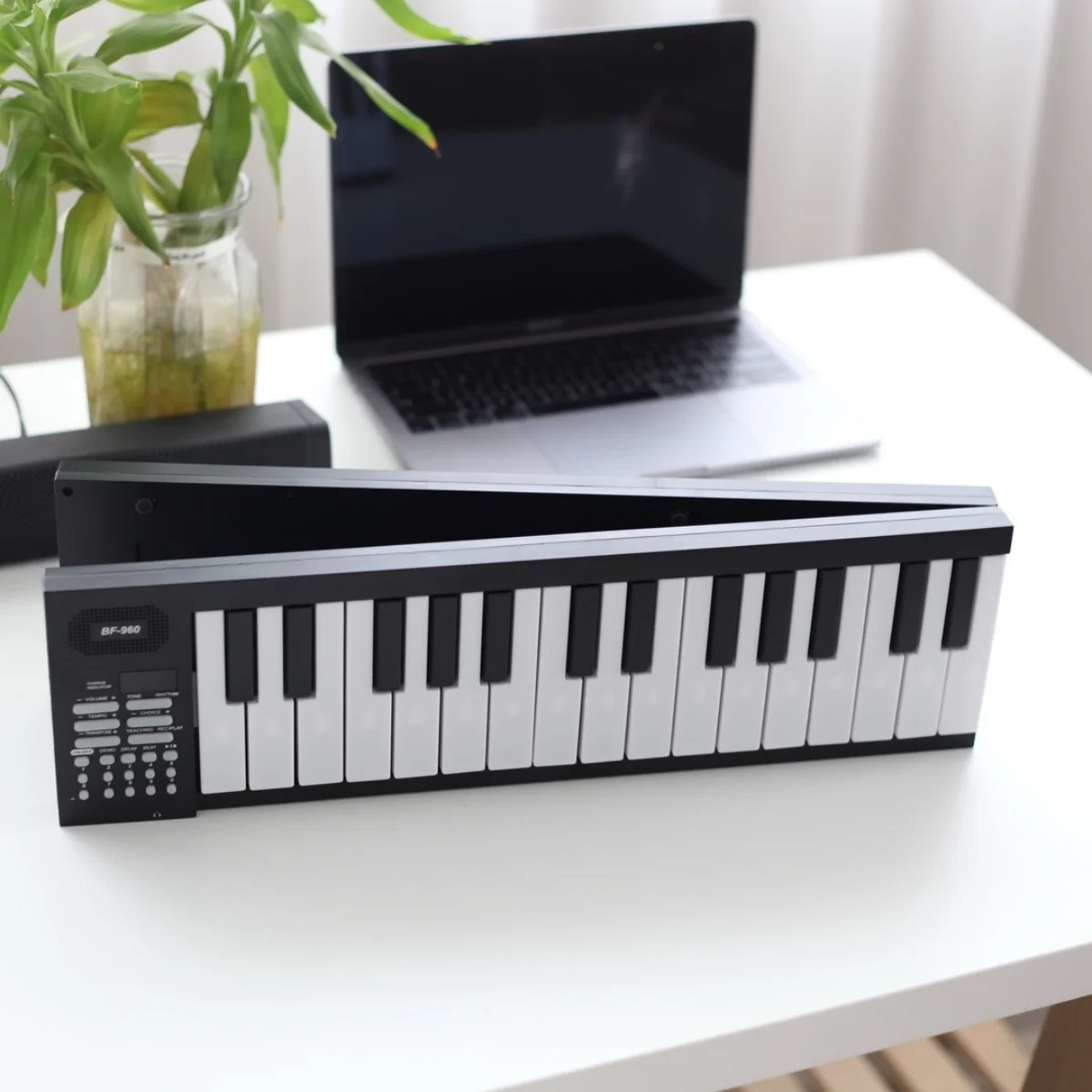 61 Key Foldable Electronic Piano Portable Piano Keyboard w/LED Display/Built-in Battery/Electronic Keyboard Musical 61 Key Foldable Electronic Piano Portable Piano Keyboard w/LED Display/Built-in Battery/Electronic Keyboard Musical