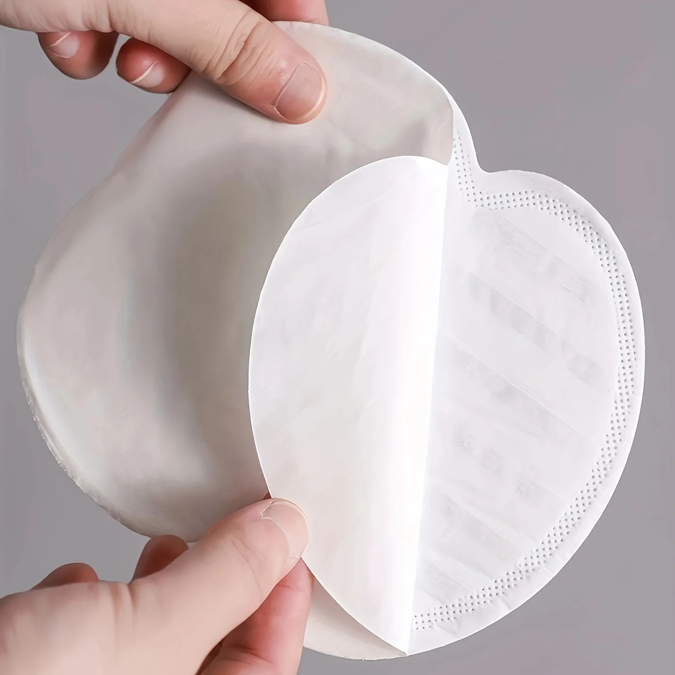 70pcs Underarm Sweat Pads, Washable Sweat Absorbing Guards, Dress Sweat Perspiration Pads Shield
