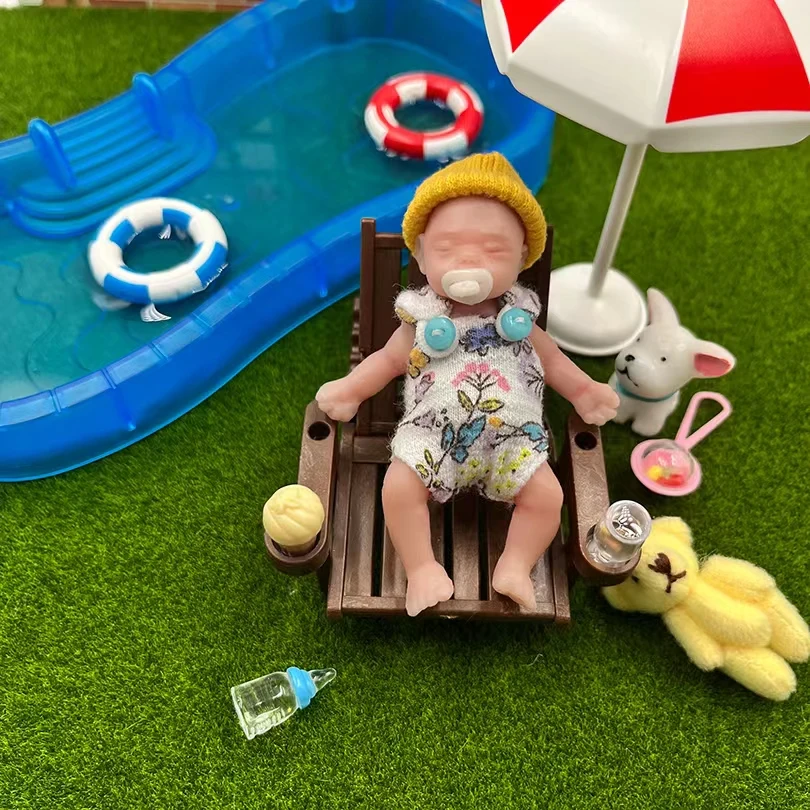 8cm Cute Mini Silicone Bebe Reborn Girl With 2 Sets Mini Outfits for Each Reborn Baby Girl Soft Touching Feeling
