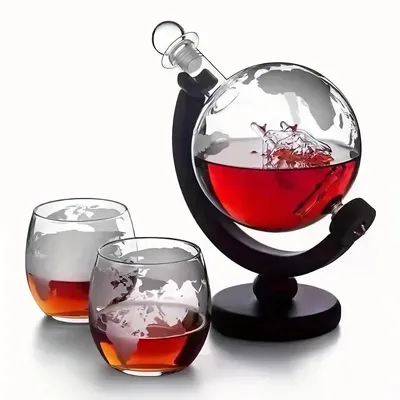 900ML Creative Globe Decanter Set with Lead-free Carafe Exquisite Wood-stand and 2 Glasses Whiskey Decanter Globe Grade