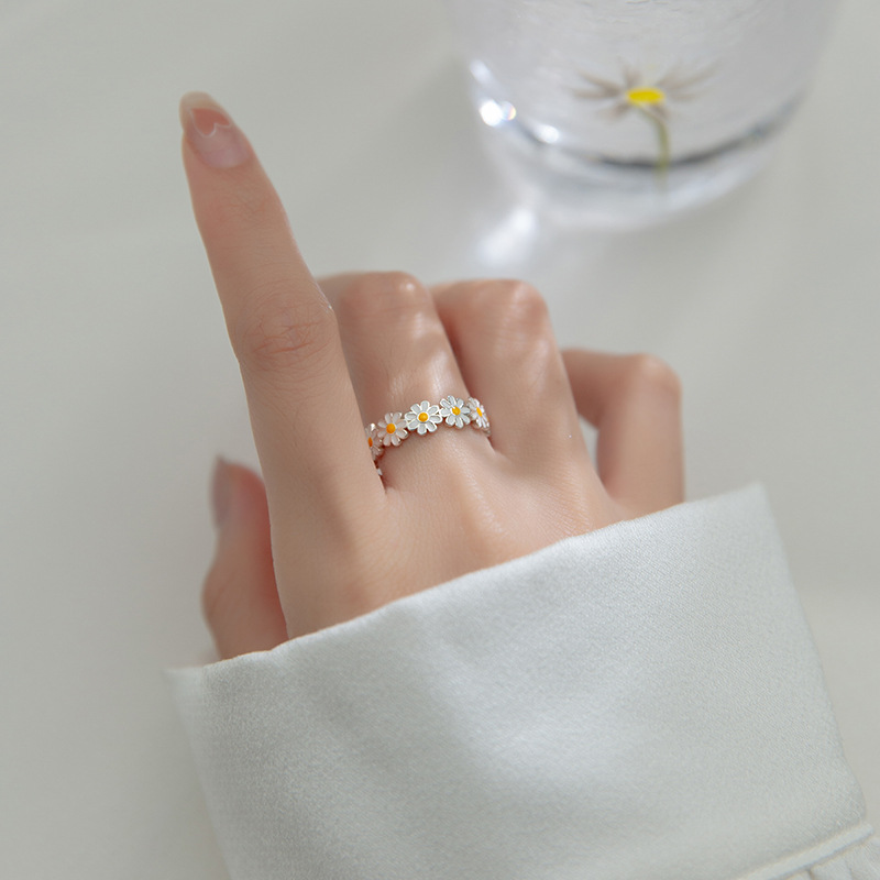 925 Silver Daisy Chain Ring 925 Silver Daisy Chain Ring