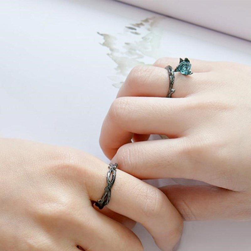 Adjustable Gothic Metal Rose Thorn Ring Adjustable Gothic Metal Rose Thorn Ring