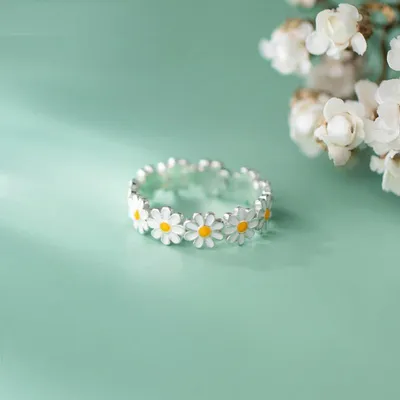 Adjustable Metal Daisy Band Ring Adjustable Metal Daisy Band Ring