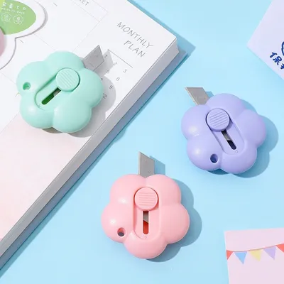 Adorable Flower Mini Box Cutter