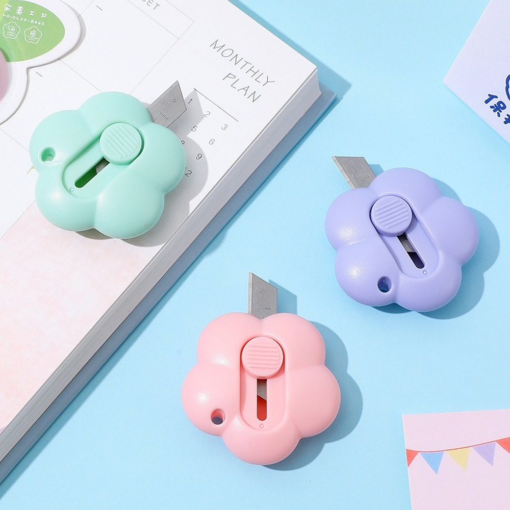 Adorable Flower Mini Box Cutter