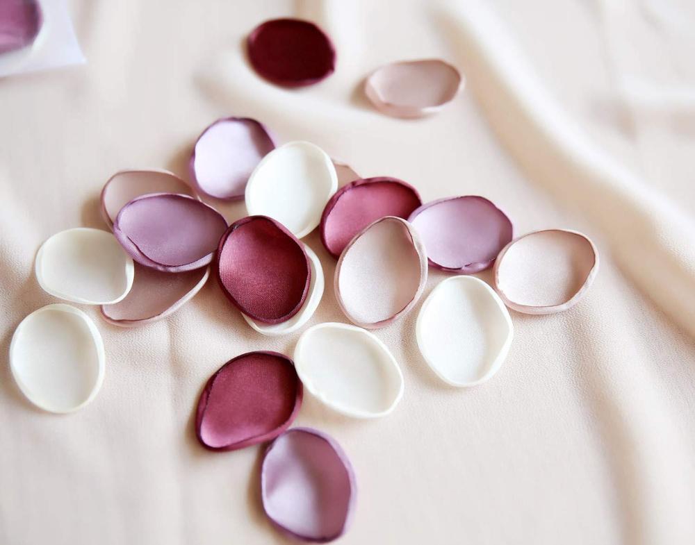 Artificial Rose Petals Party Confetti (100pcs)