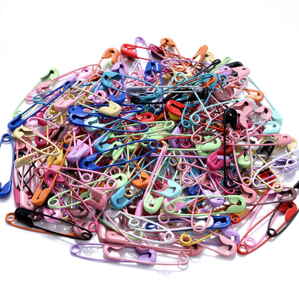 Assorted Colored Safety Pins (30pcs) Assorted Colored Safety Pins (30pcs)