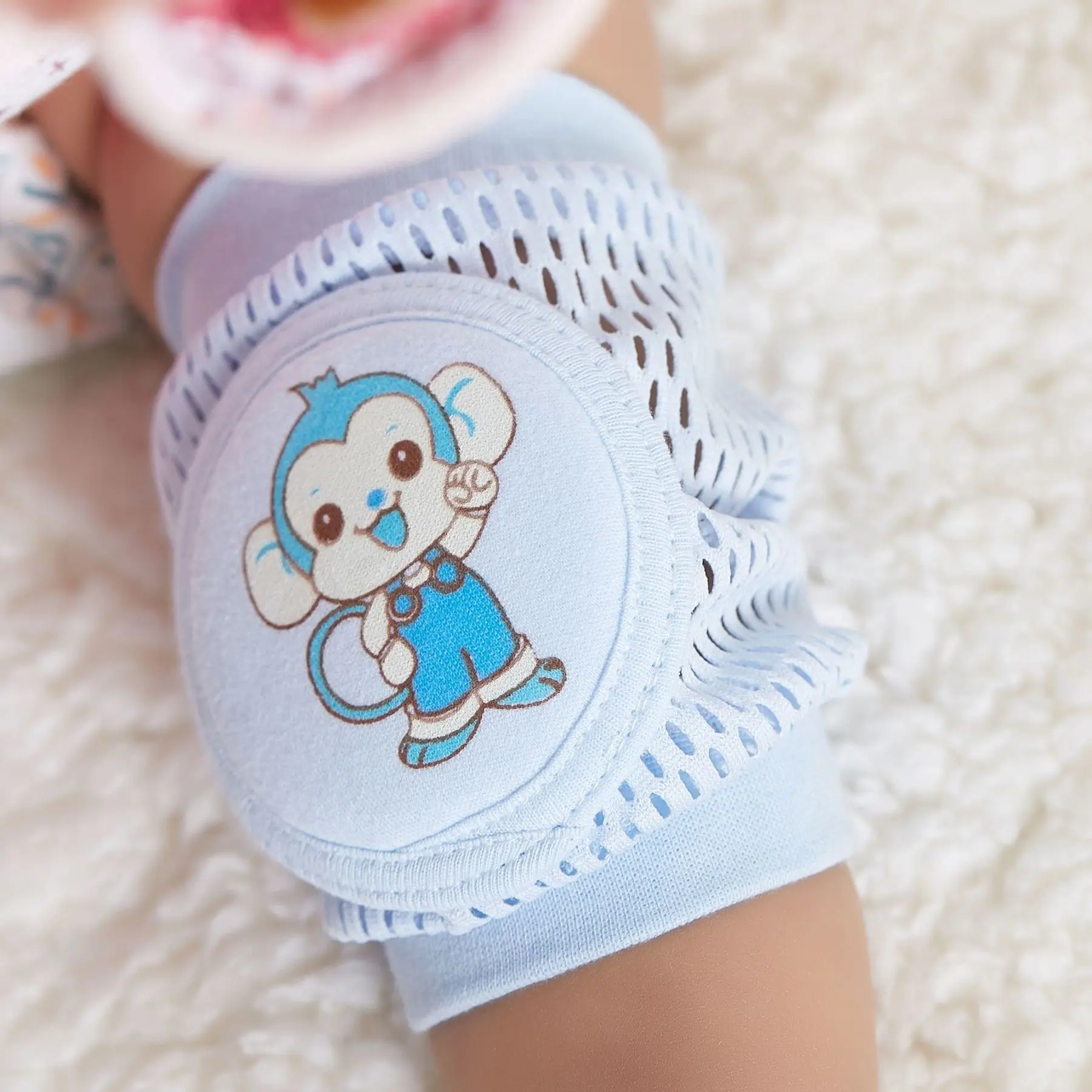 Baby Accessories Knee Pads Safety Boy Girl Kids Crawling Gaiter Toddler Slip Protector Infant Animal Monkey Tiger Dino