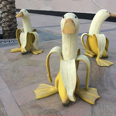 Banana Duck Creative Garden Decor Sculptures Yard Vintage Gardening Decor Art Whimsical Peeled Banana Duck Home Statues Banana Duck Creative Garden Decor Sculptures Yard Vintage Gardening Decor Art Whimsical Peeled Banana Duck Home Statues
