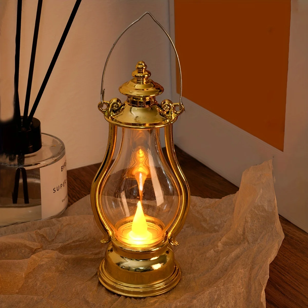 Battery Led Retro Small Oil Lamp Portable Wind Light Kettle Electronic Candle Lamps Bedroom Living Room Decoration Battery Led Retro Small Oil Lamp Portable Wind Light Kettle Electronic Candle Lamps Bedroom Living Room Decoration