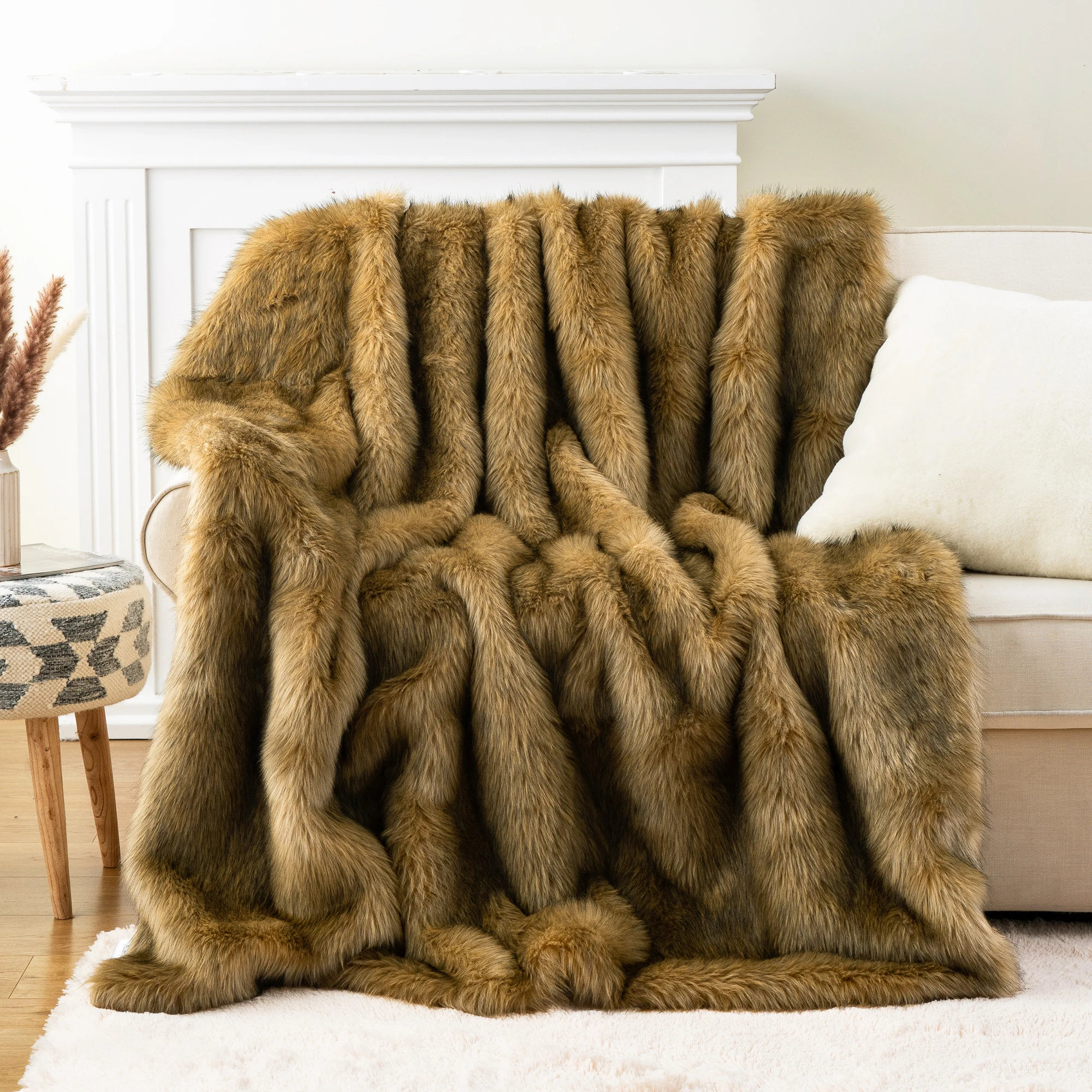 Battilo Faux Fur Throw Blanket Luxury Decorative Sofa Blankets Thick Warm Fur Blanket Soft Fluffy Plaid Throws For Bed Battilo Faux Fur Throw Blanket Luxury Decorative Sofa Blankets Thick Warm Fur Blanket Soft Fluffy Plaid Throws For Bed