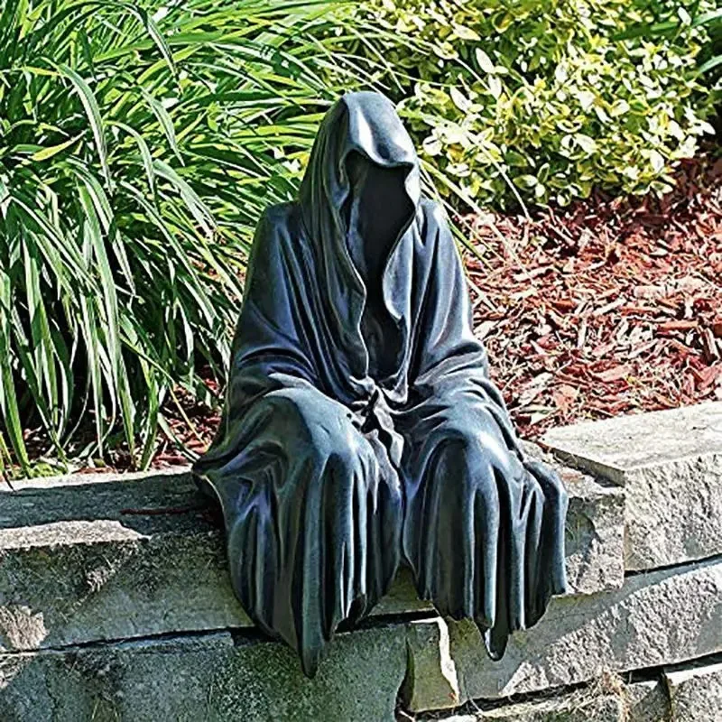 Black Clothes Mysterious Master Ornament Horror Black Robed Night Walker Gothic Sitting Resin Craft Ornament Desktop
