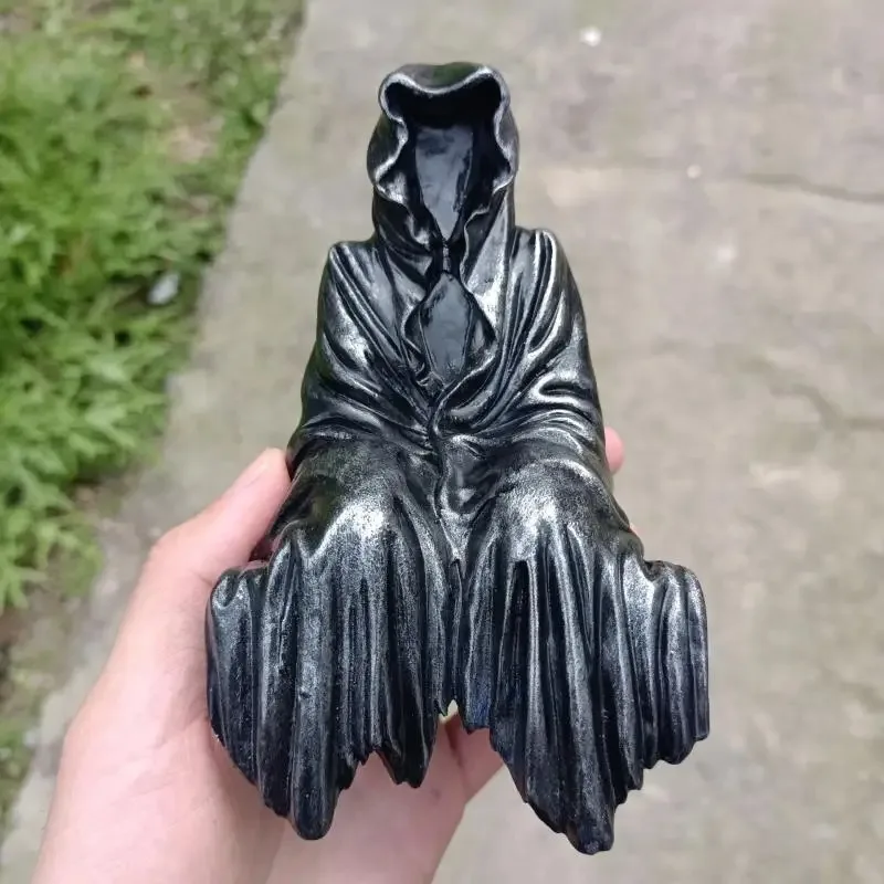 Black Clothes Mysterious Master Ornament Horror Black Robed Night Walker Gothic Sitting Resin Craft Ornament Desktop