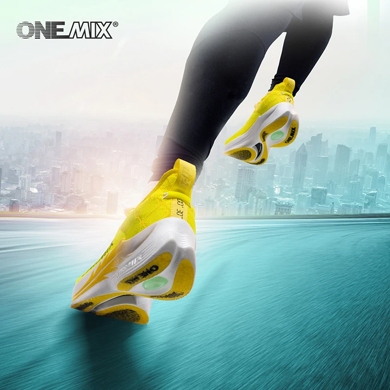 Carbon Fiber Plate Running Shoes Traction Shock Absorption Sneakers Professional Marathon PB Racing Sports Trainers