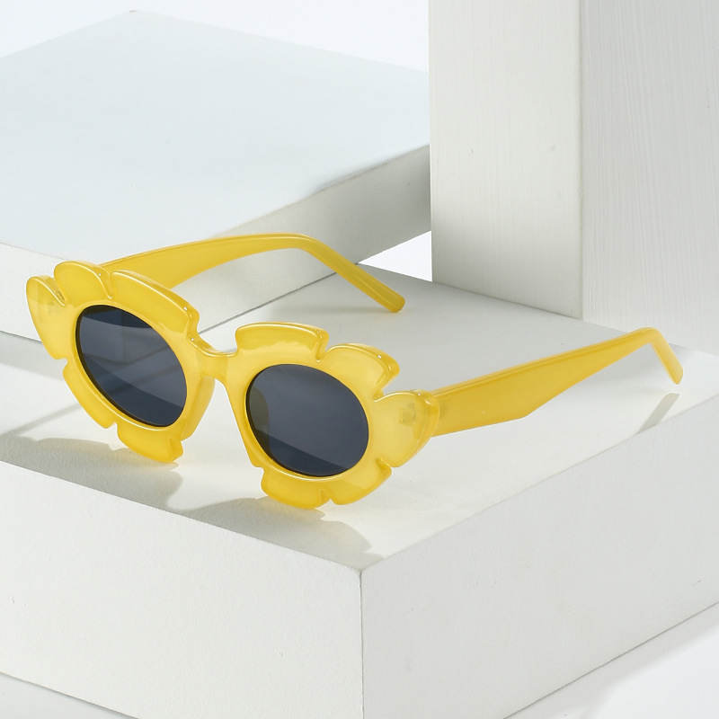 Cat Eye Flower Shaped Sunglasses
