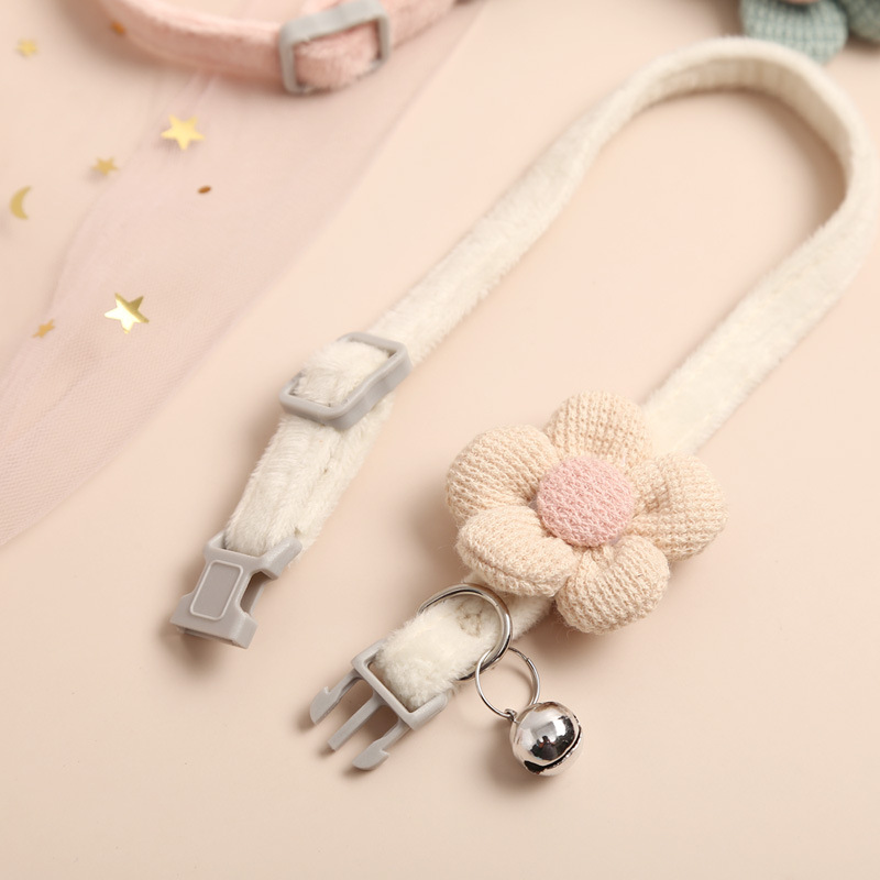 Cat Flower Collar with a Bell Cat Flower Collar with a Bell