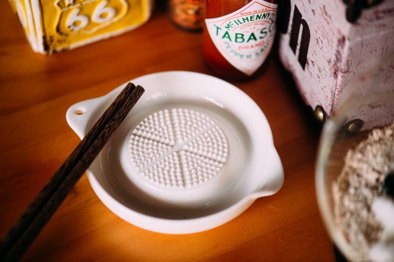 Ceramic Ginger Grater Plate