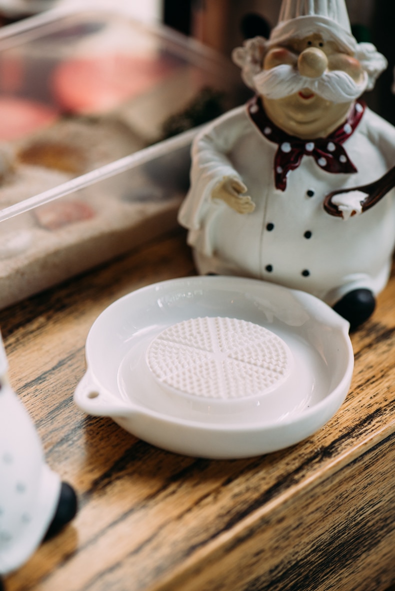 Ceramic Ginger Grater Plate