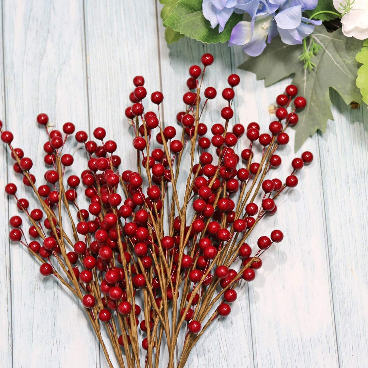 Christmas Artificial Red Berries (12pcs) Christmas Artificial Red Berries (12pcs)