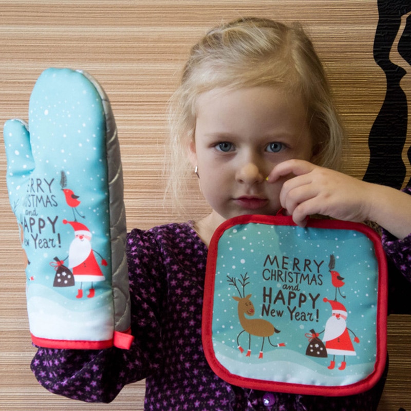 Christmas Oven Mitt and Pot Holder Set Christmas Oven Mitt and Pot Holder Set