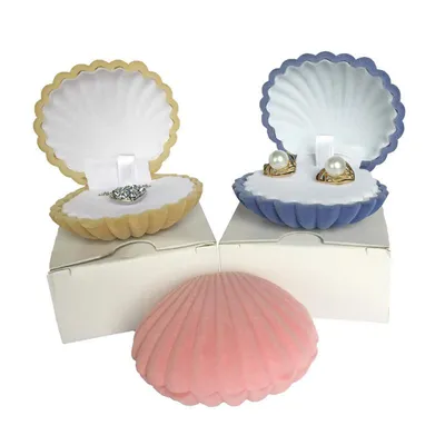 Clam Shell Jewelry Box with Velvet Cover