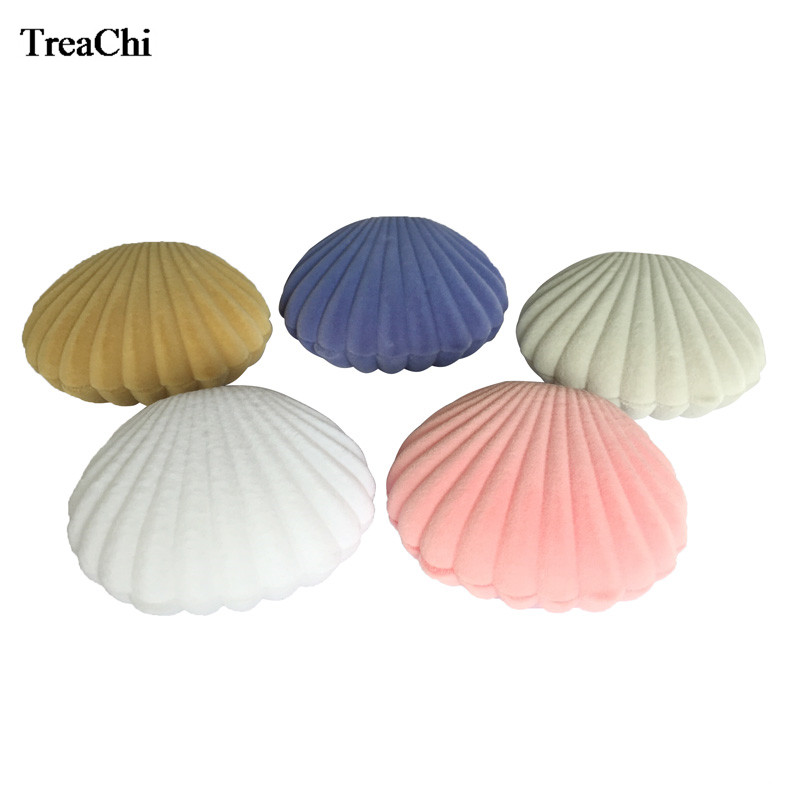 Clam Shell Jewelry Box with Velvet Cover