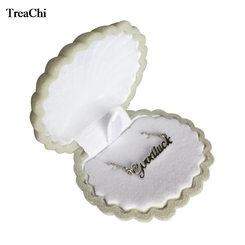 Clam Shell Jewelry Box with Velvet Cover