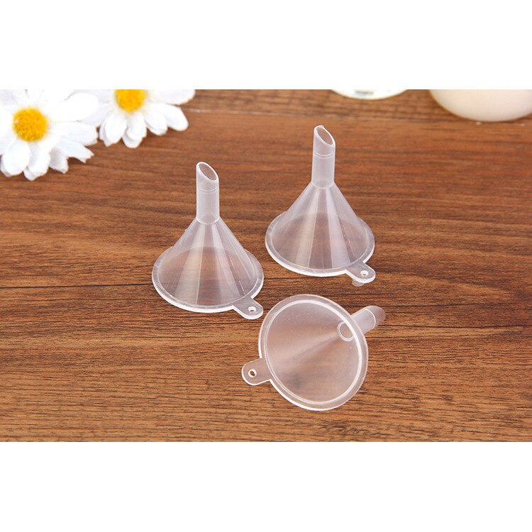 Clear Plastic Perfume Funnels (10pcs) Clear Plastic Perfume Funnels (10pcs)