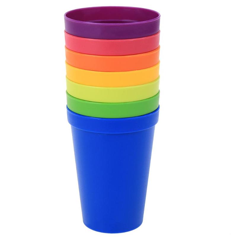 Colorful Plastic Picnic Cups Colorful Plastic Picnic Cups